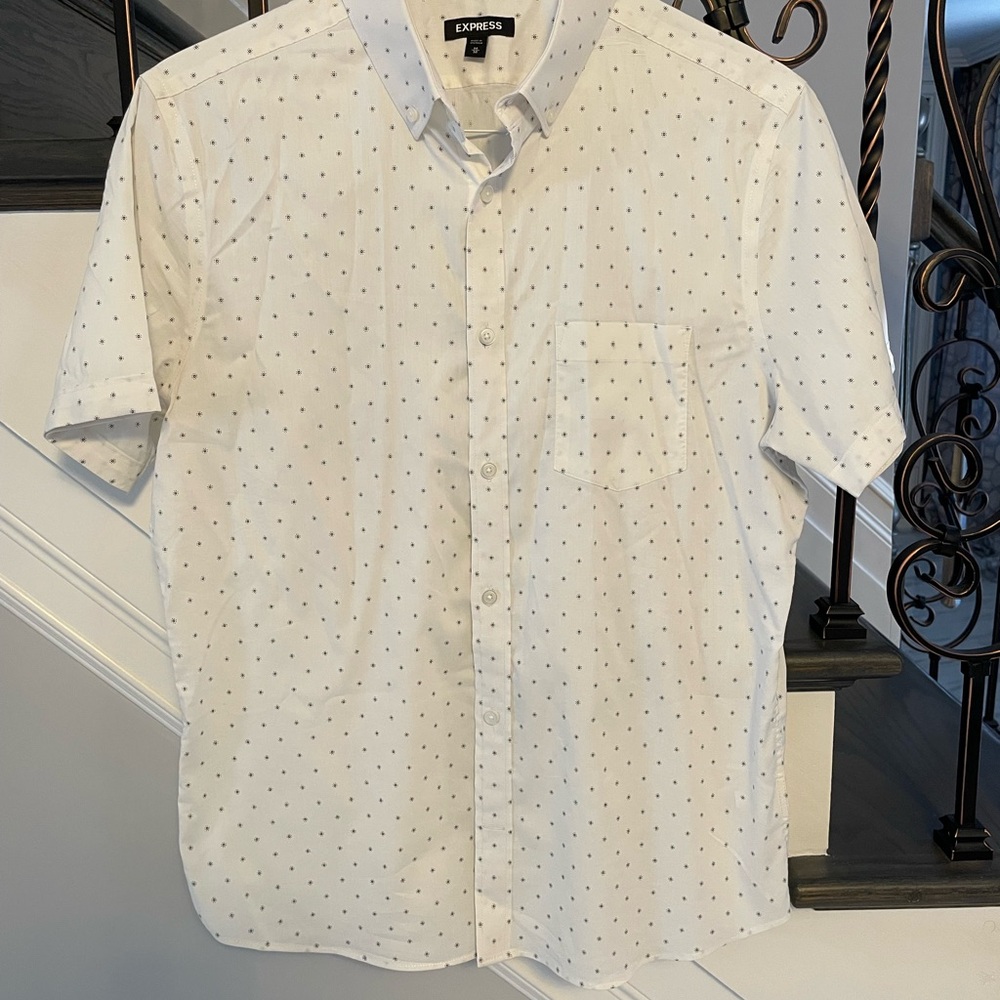 Express Men's Casual Short Sleeve Button Down Shirt